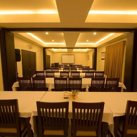 Infinity Suites Davao Exterior foto