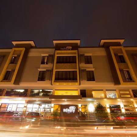 Infinity Suites Davao Exterior foto