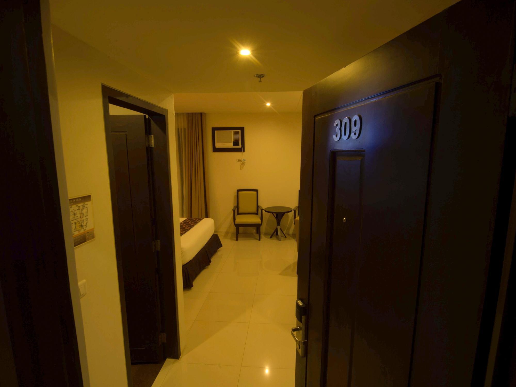 Infinity Suites Davao Exterior foto